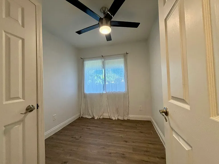 3238 Ashford St — Photo 6
