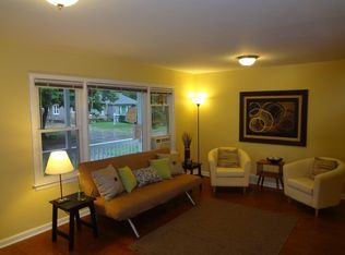 2132 Roslyn Rd #HOUSE, Grosse Pointe Woods, MI 48236