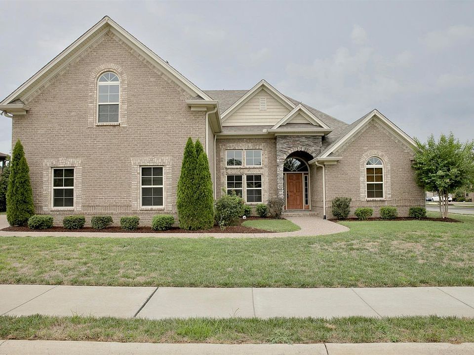 1st image of 1000 Broughton Pl