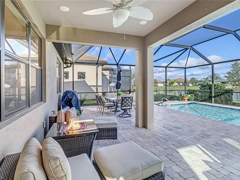 7567 Winding Cypress Dr — Photo 19