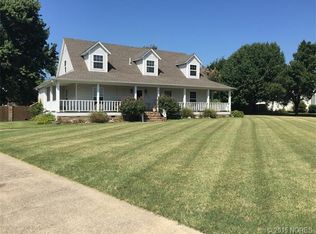 2150 Meadows Cir, Pryor, OK 74361