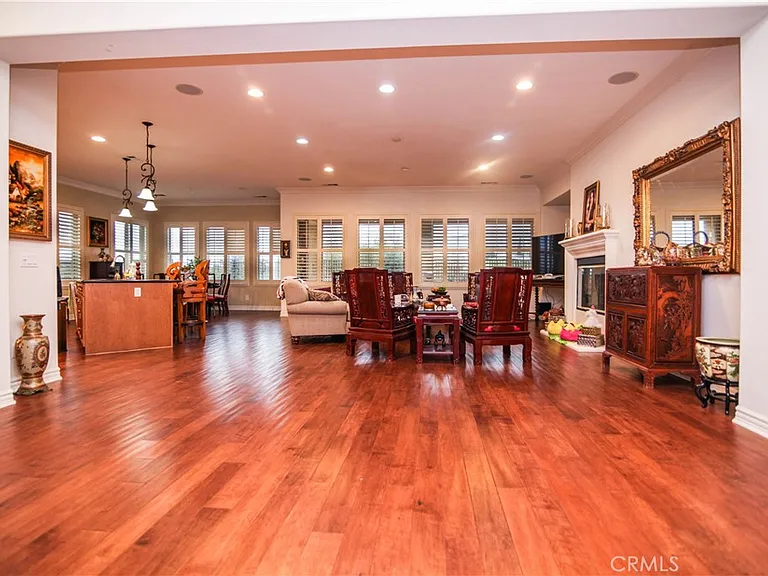 8245 Soft Winds Dr — Photo 7