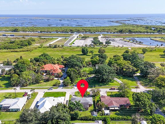 5th image of 534 E Del Monte Avenue