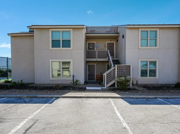 2701 Bayhouse Dr, Rockport, TX 78382