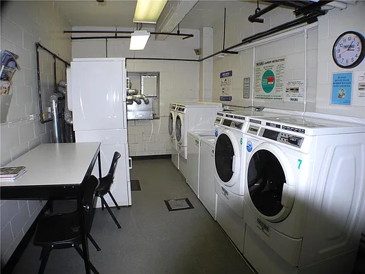 Rented by R New York | media 6