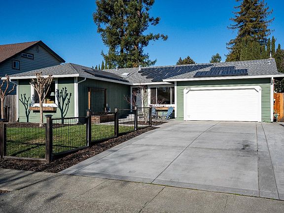 2nd image of 4410 Meadowlark Drive