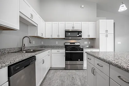 184 Village Cir #1 Photo 1