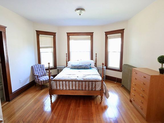 3rd image of 122 Forest St #1A