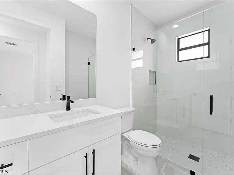 910 Atherton Ave — Photo 20