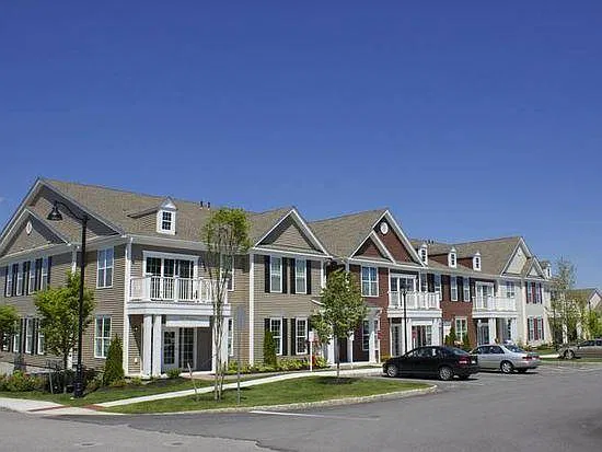 2 bed, 1223 sqft, $2,750 — Photo 2