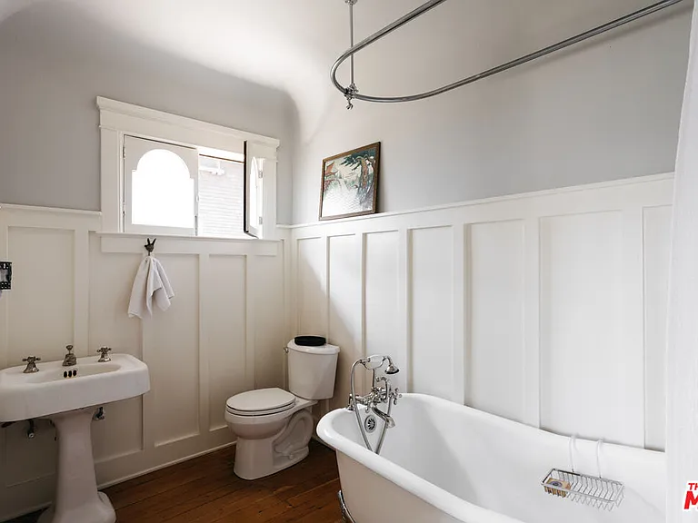 1046 W Kensington Rd — Photo 34