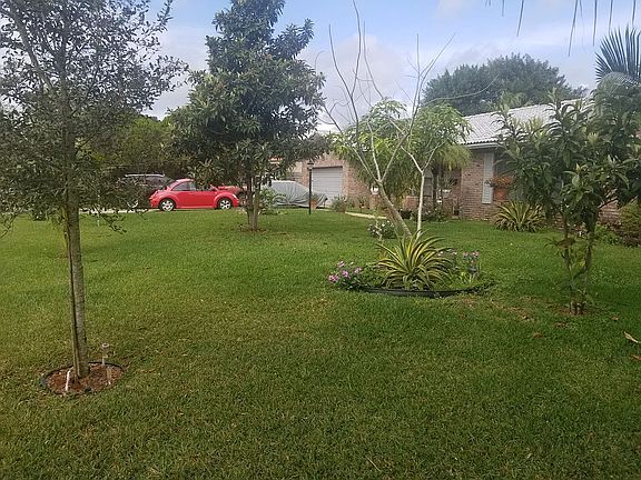 4th image of 8401 NW 35th St
