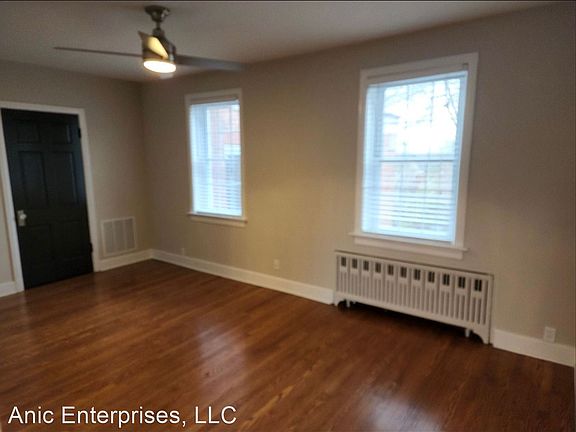 2nd image of 7754 Kingsbury Blvd