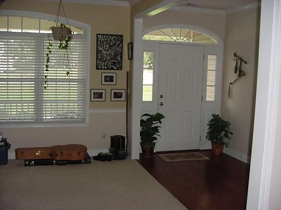 3rd image of 1911 Chatsworth Ct