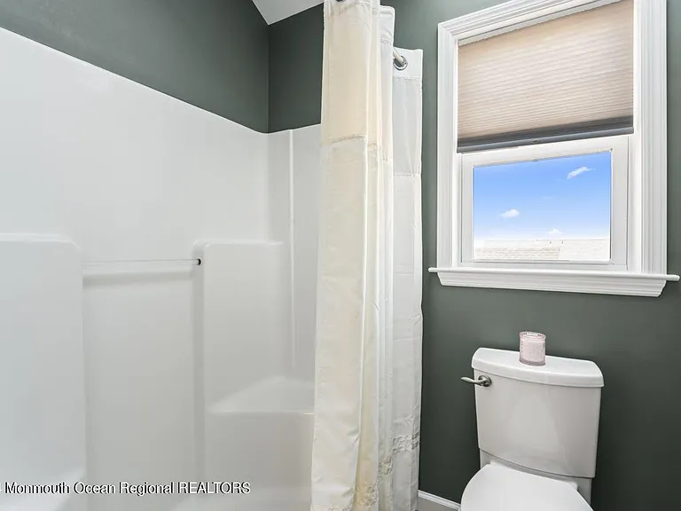 915 SW Central Ave — Photo 29