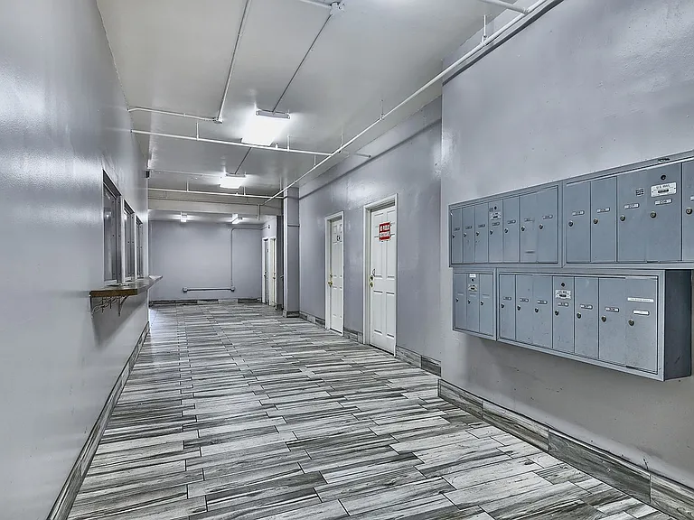 MacArthur Park Apartments — Photo 6
