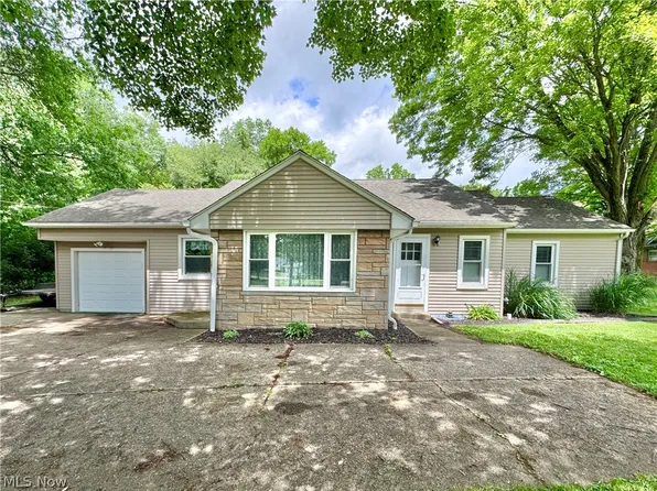 5026 Lockwood Blvd, Youngstown, OH 44511