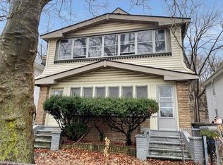 16904 Endora Rd, Cleveland, OH 44112