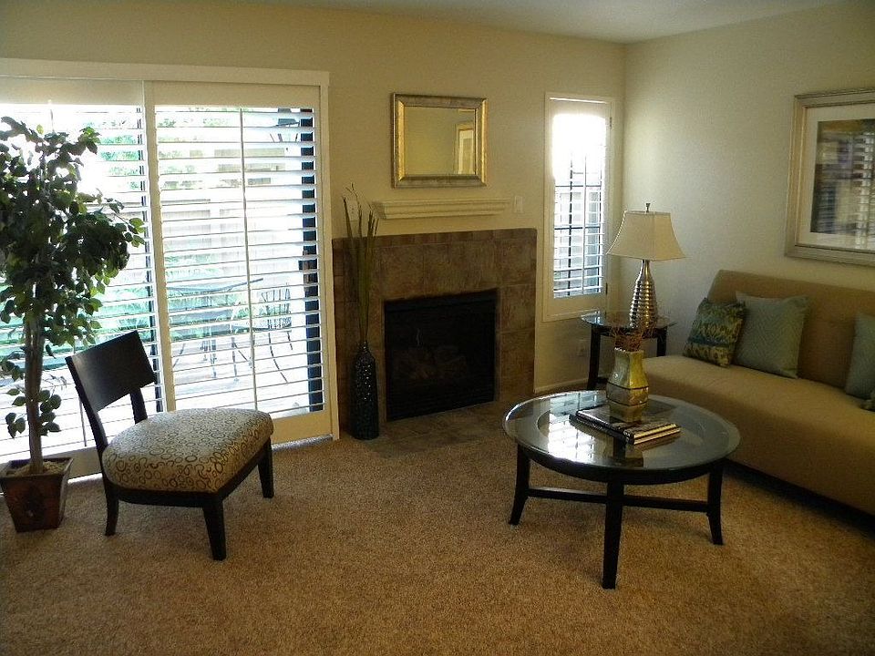 1st image of 1362 Greenwich Ct