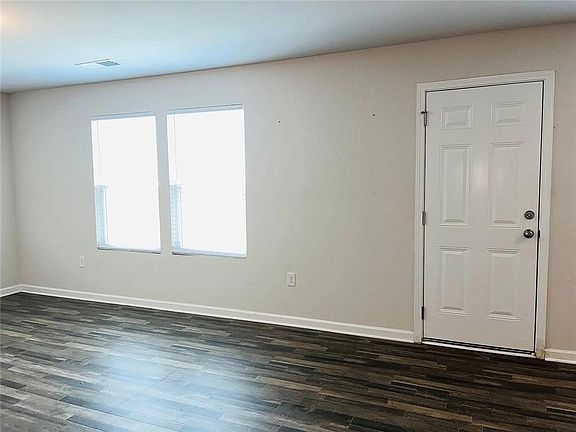 3rd image of 1763 Robinson Ct