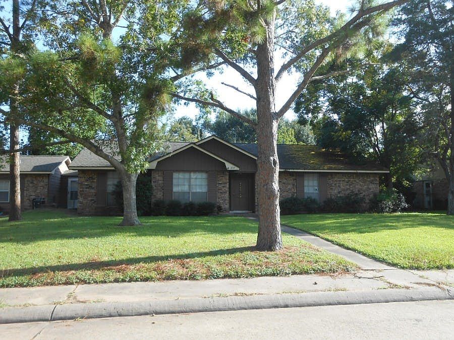 1st image of 237 Narcissus St
