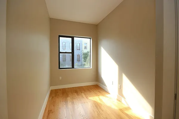 Rented by Nooklyn NYC LLC | media 24