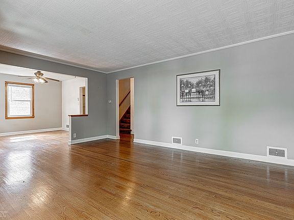 5th image of 2726 N Oak Park Ave