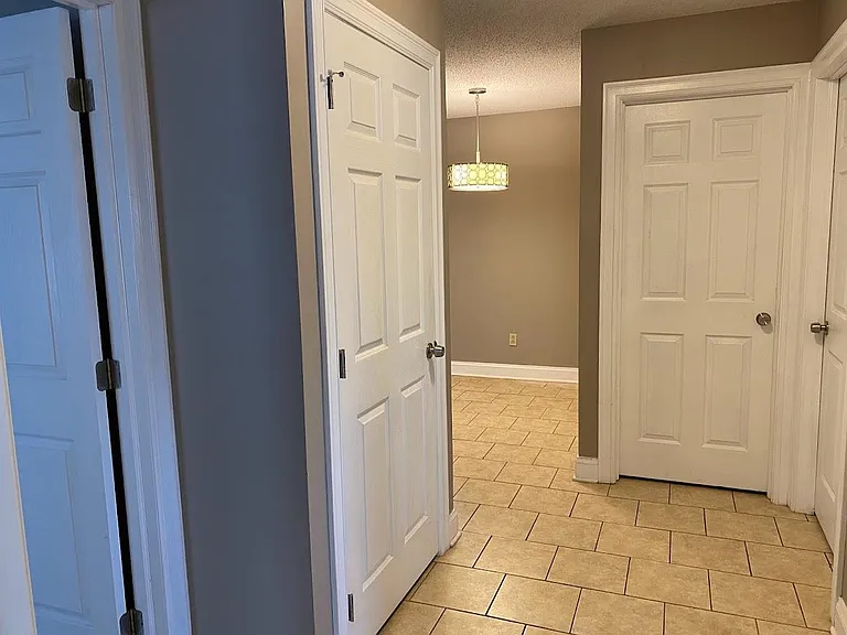 49 Red Oak Dr — Photo 9