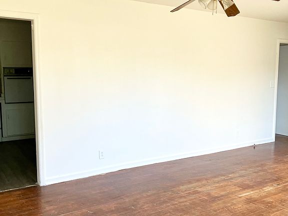 2nd image of 1037 Mountain View Rd NW