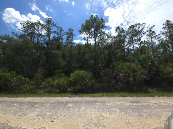 1917 Holyoke AVE, LEHIGH ACRES, FL 33972