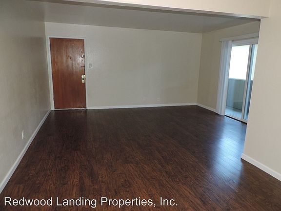 3rd image of 475 Redwood Ave APT 18