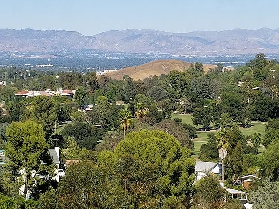 4th image of 4428 San Blas Ave