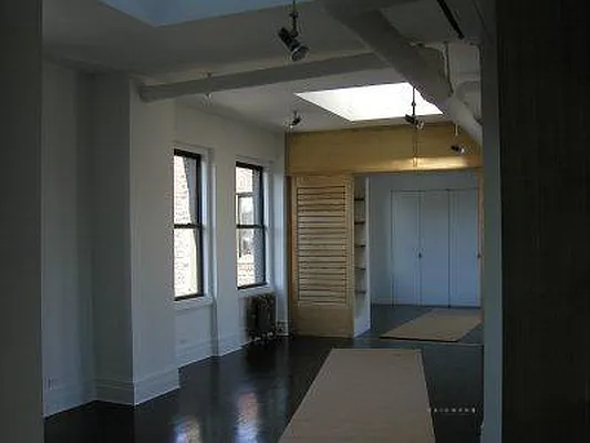 Rented by Triumph Property Group | media 7