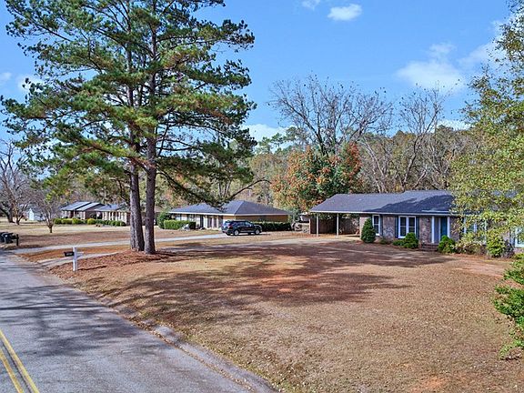 4th image of 4805 Millbrooke Rd