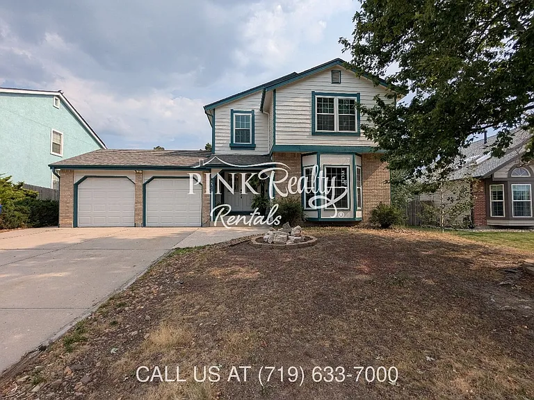 8560 Avens Cir — Photo 10