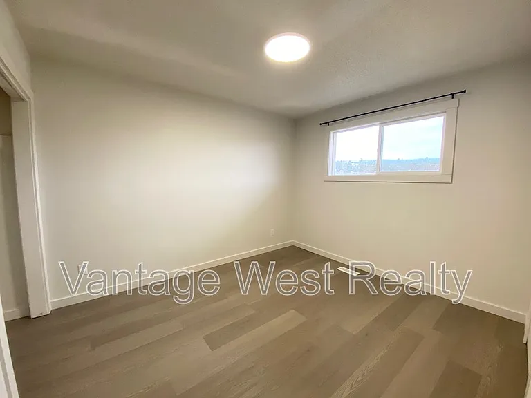 630 Belgo Rd #D — Photo 19