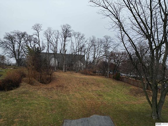 4th image of 8506 Broadmoor Dr