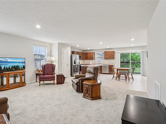 5th image of 1379 Wood Fern Dr