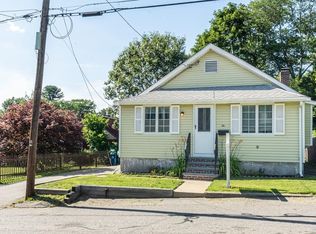2 Chesterfield Ave, Billerica, MA 01821