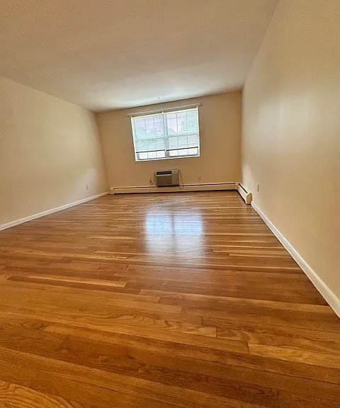 41 Kilby St #11 — Photo 5