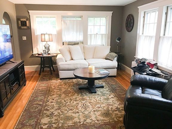 5th image of 16 Bosworth St #1