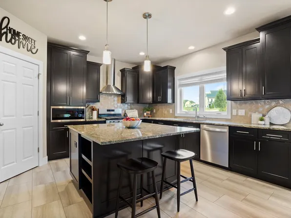 1575 Liatris Dr, Sun Prairie, WI 53590