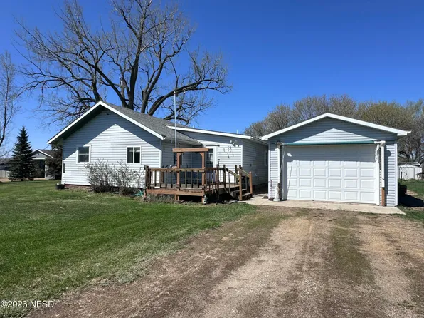 204 N Spruce St, Henry, SD 57243