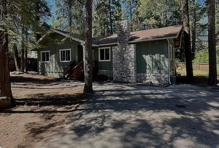 3869 Mary Ann Ln