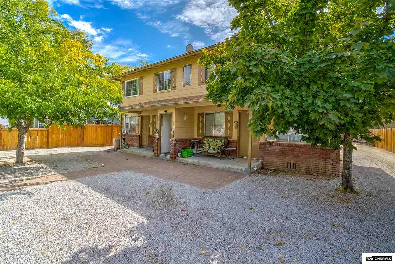 415 E Long St photo 1