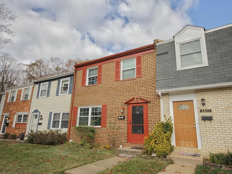 1613 Forest Hill Ct — Photo 18