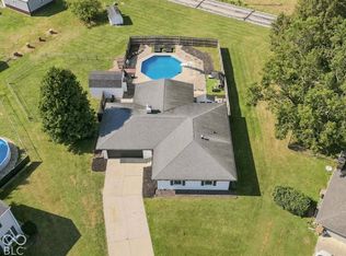 950 Norwood Ct, Columbus, IN 47203