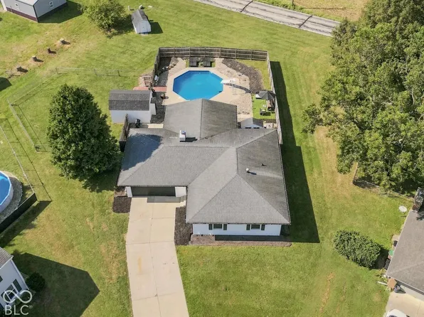 950 Norwood Ct, Columbus, IN 47203