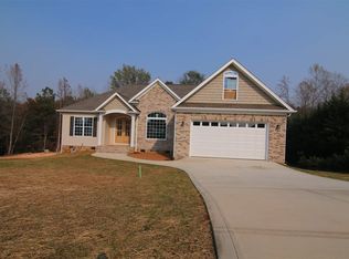 187 Bay Hill Dr, Boiling Springs, SC 29316