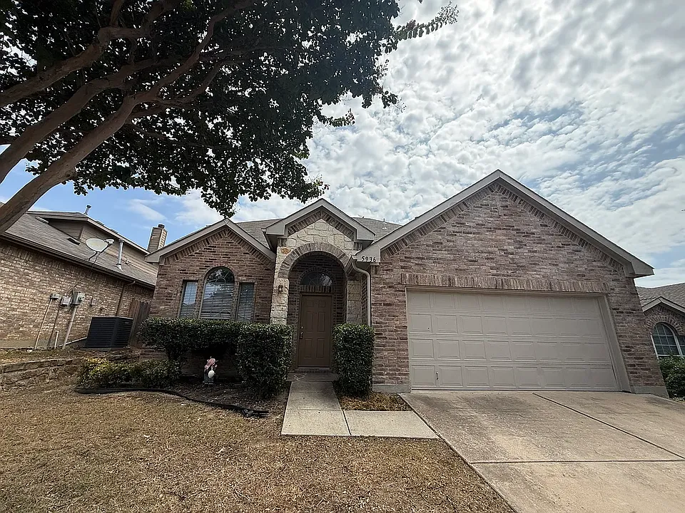 5936 Stirrup Iron Dr